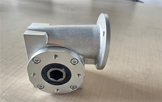 線體輸送、倍速鏈輸送線上用不銹鋼蝸輪蝸桿減速機(jī) (2).jpg