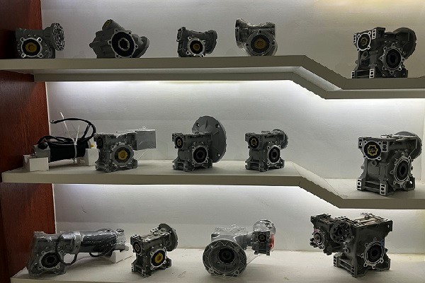 上海艾思捷RV蝸輪蝸桿減速機(jī)各類安裝方式.jpg