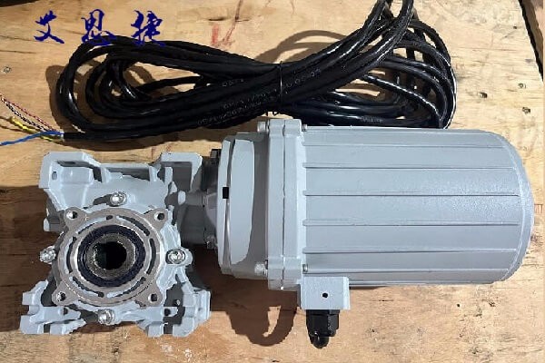 艾思捷洗車(chē)機(jī)減速機(jī).jpg